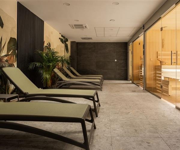 EGER & FLÓRA relax s vínkem