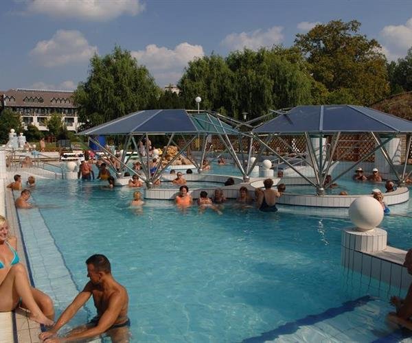 EGER & FLÓRA relax s vínkem