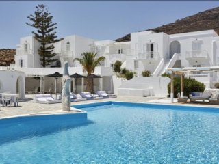 Mr & Mrs White Mr & Mrs White