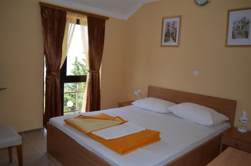 Hotel Zagreb (Karlobag)