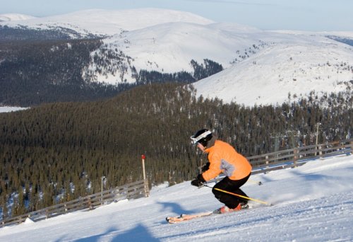 LYŽOVÁNÍ VE FINSKU ZA POLÁRNÍM KRUHEM - jarní prázdniny a Velikonoce