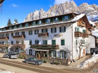 Hotel Menardi SKI
