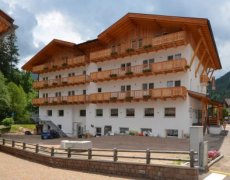 Park Hotel Avisio léto