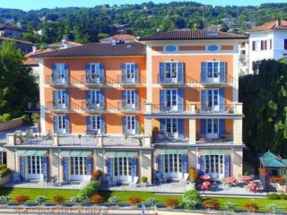 La Luna nel Porto La Luna nel Porto