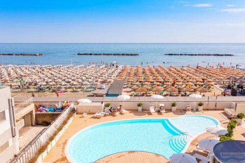 Nautilus Family Hotel