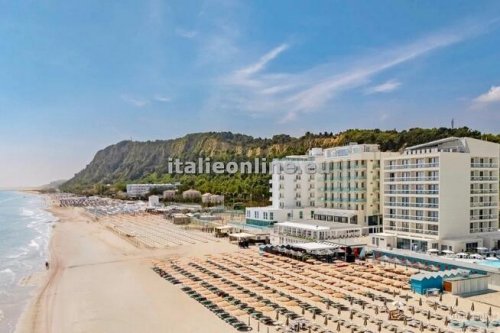 Nautilus Family Hotel