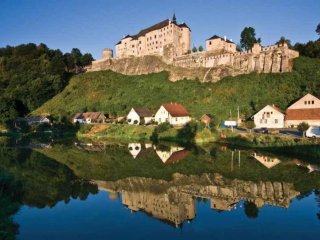 Klenoty Posázaví - klášter, hrad i zámek