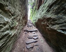 Litomyšl, Nové Hrady a unikátní skalní město Toulovcovy Maštale