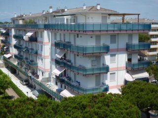 Condominio Lara Modern