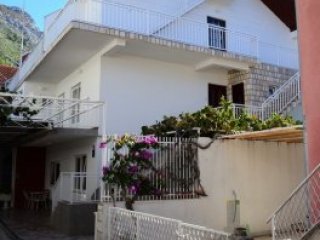 penziony Podaca - bus