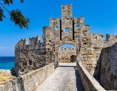 Alpské speciality v Maria Taferl a středověký Aggstein