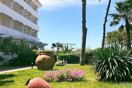 Hotel Domizia Palace