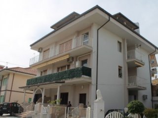 Apartmány Villa Fiore - Alba Adriatica Apartmány Villa Fiore - Alba Adriatica
