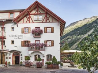 Goldene Rose Karthaus pokoje - SKIMAX