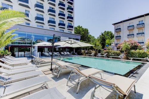 Hotel Due Mari s bazénem Rimini Miramare