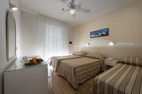 Hotel Miami s bazénem