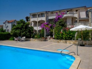 Apartmány Jeric s bazénem