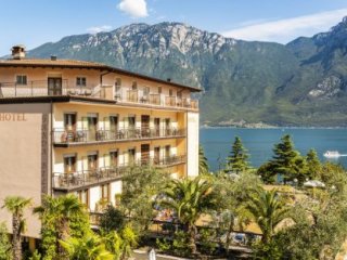 Hotel Garda Bellevue