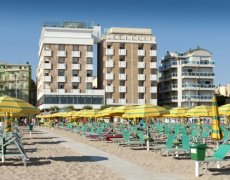 Hotel Napoleon s bazénem