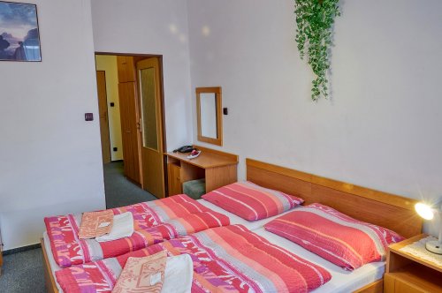 Autobusový zájezd za krásou a pohodou jižních Čech - Borovany -Hotel Alf