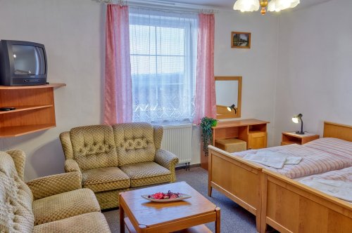 Autobusový zájezd za krásou a pohodou jižních Čech - Borovany -Hotel Alf