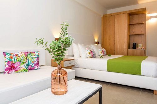 Airis Boutique (adults Only 16+)