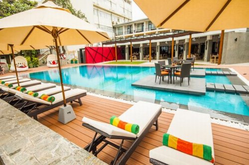 CAMELOT BEACH HOTEL 3