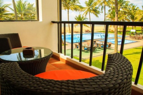 CAMELOT BEACH HOTEL 3