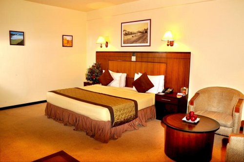 RAMADA KATUNAYAKE HOTEL 4