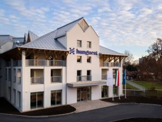 Hunguest Hotel Flora