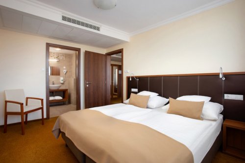 Hunguest Hotel Eger & Park