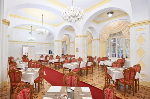 Hunguest Hotel Eger & Park