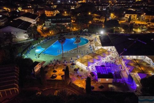 La Buca Del Gatto Family Village