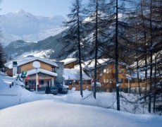 Hotel Boscone Suite se snídaní