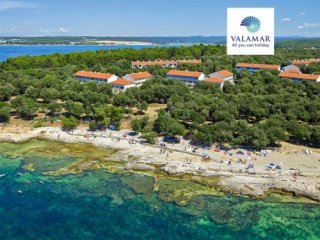 Resort Lanterna (apartmány s polopenzí)
