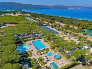 Kemp Orbetello Family Collection