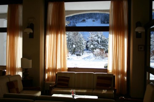 6denní zájezd (denní přejezd) s dopravou, polopenzí a skipasem v ceně – hotel Urri