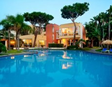 Hotel La Reginella s bazénem