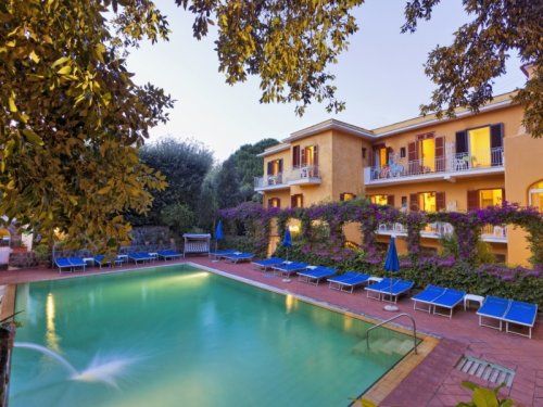 Hotel Cleopatra s bazénem