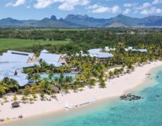 Victoria Beachcomber Resort & Spa