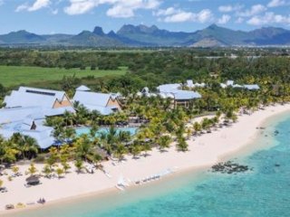 Victoria Beachcomber Resort & Spa