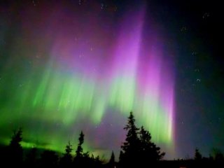 FINSKO S POLÁRNÍ ZÁŘÍ NAD HLAVOU