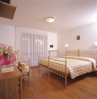 Hotel Sella Ronda + Dependance Serenella