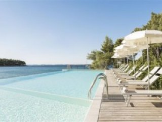 Crvena Luka Resort (pokoje)