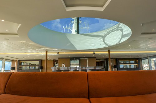 Antarctic Express: Sail South, Fly North (World Voyager)