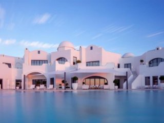 Anantara Santorini Abu Dhabi Retreat Anantara Santorini Abu Dhabi Retreat