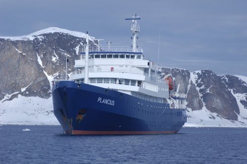 Basecamp (m/v Plancius)