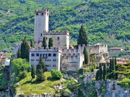 ITÁLIE - okolí jezera Lago di Garda