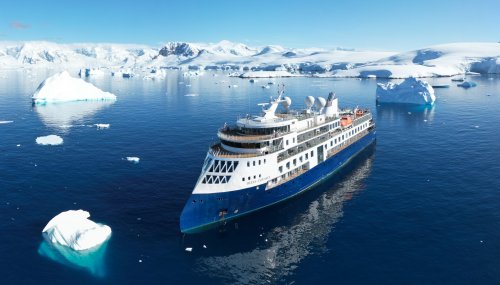Svalbard in Spring: Sea Ice, Pristine Snow and Wildlife (Ocean Explorer)