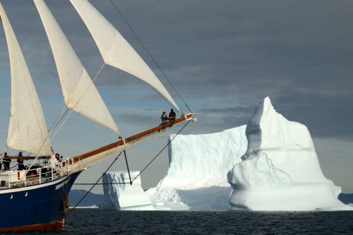 Northeast Greenland, Fly & Sail (s/v Rembrandt van Rijn)
